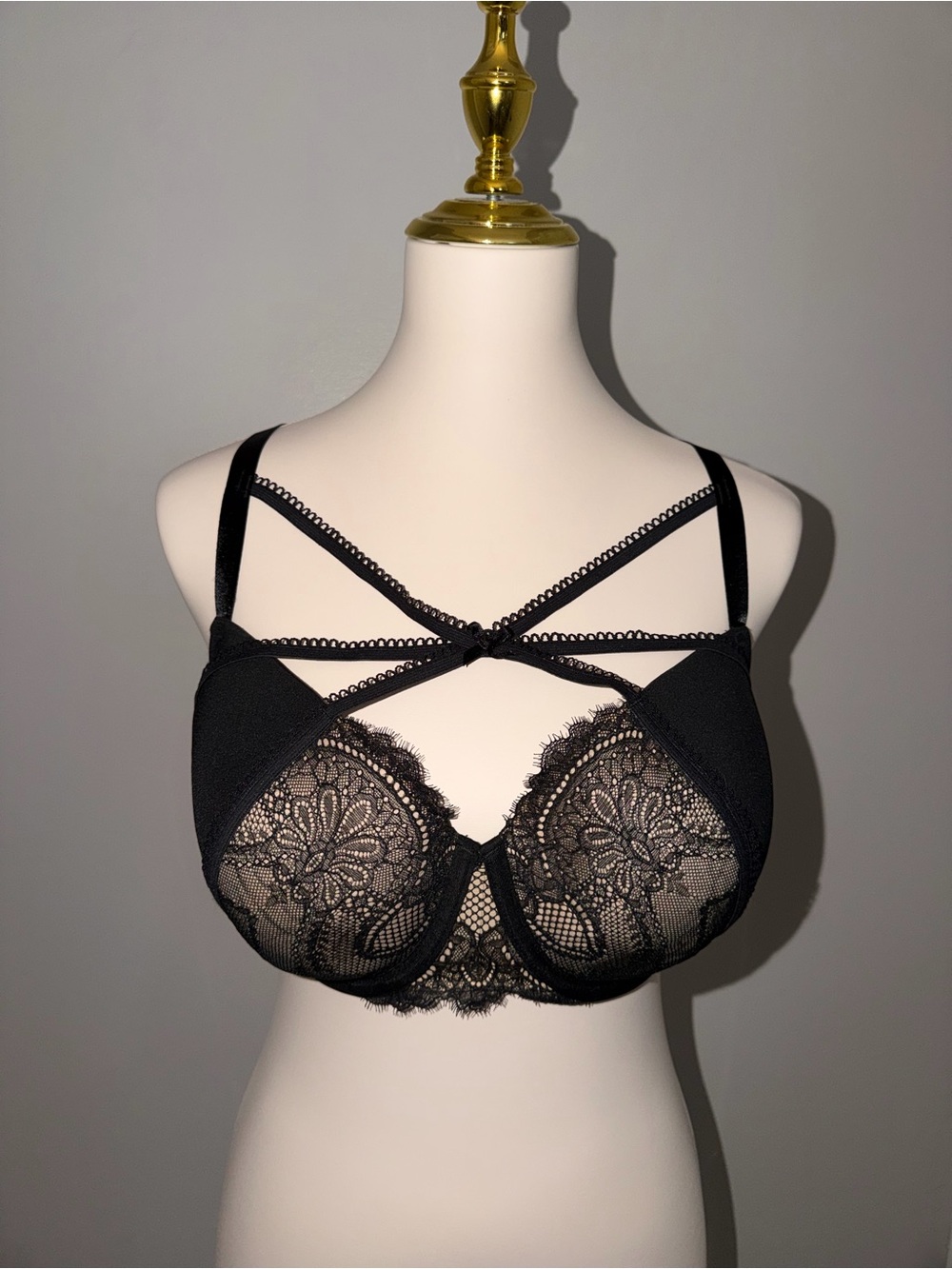 Cacique Lane Bryant 44C Black Lace Strappy Underwire Bra NWOT